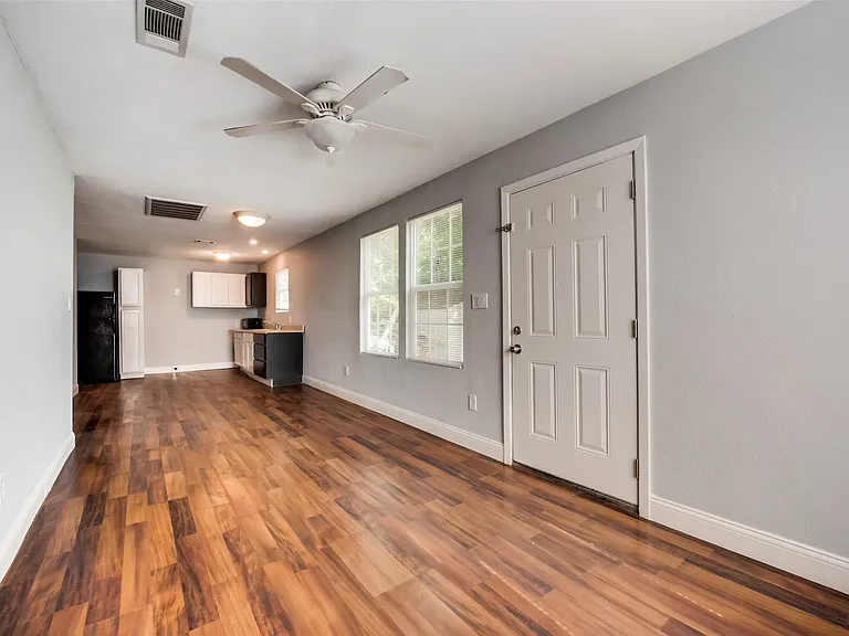 219 Red Wing Dr — Photo 8