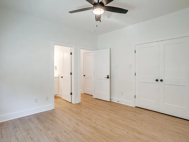 2341 Benbrook Blvd — Photo 46