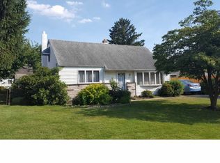 9873 Ferndale St, Philadelphia, PA 19115