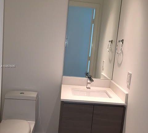 3rd image of 460 NE 28th St APT 502
