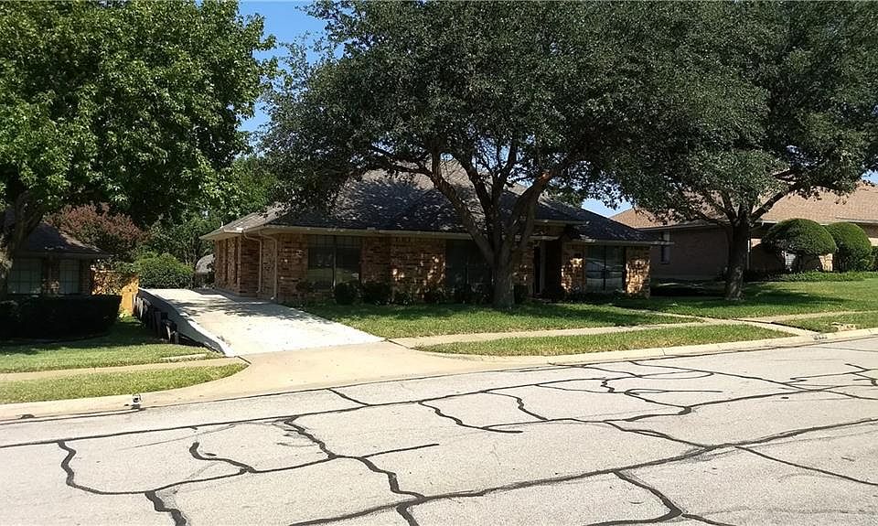 1st image of 4905 Longwood Ct