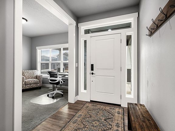 3rd image of 3752 N Shelburne Loop