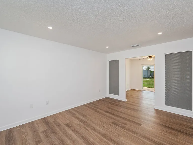 1416 Palm Blvd S — Photo 6