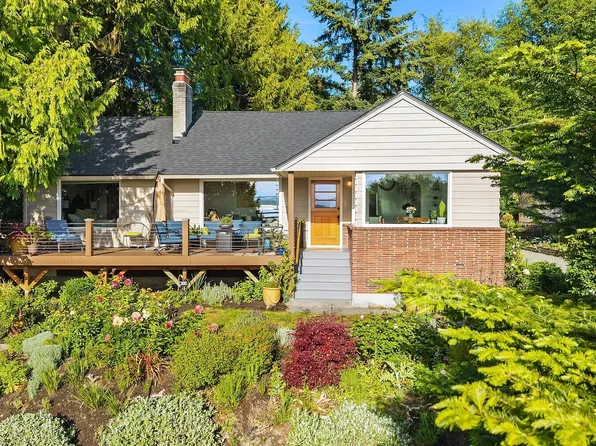 9326 California Avenue SW, Seattle, WA 98136