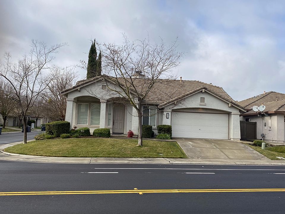 1st image of 9912 W Taron Dr