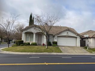 9912 W Taron Dr, Elk Grove, CA 95757