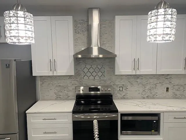 6 bed, 2800 sqft, $3,950 — Photo 2