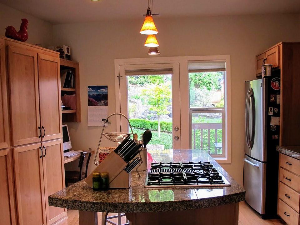 2nd image of 4206 S Corbett Ave #10
