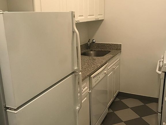 5th image of 420 E 80th St APT 1H