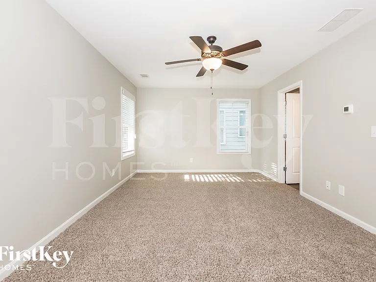 22F E Newnan Rd — Photo 9