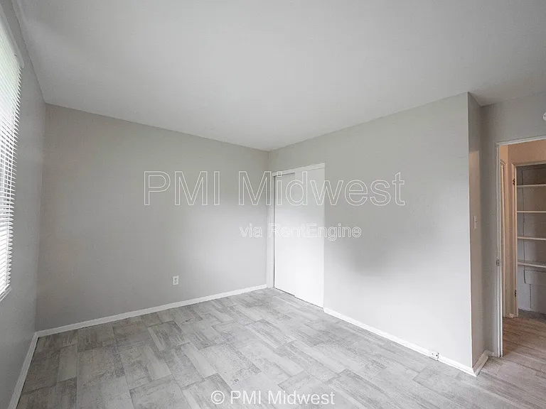 5820 Grandview Dr — Photo 14