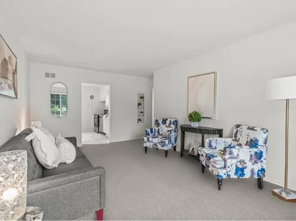 N84W15388 Menomonee Ave APT 4, Menomonee Falls, WI 53051