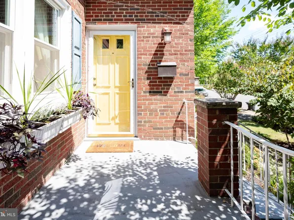 3711 16th St S, Arlington, VA 22204