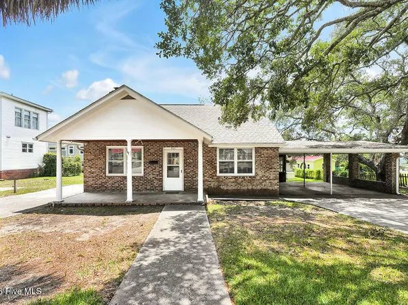 205 W Moore Street, Southport, NC 28461
