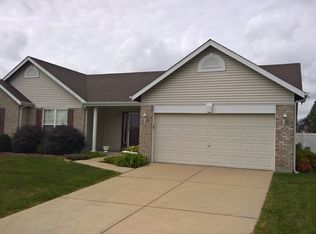 1297 Pinehurst Club Ct, O'Fallon, MO 63366