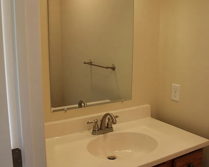 816 Carson Cir — Photo 1