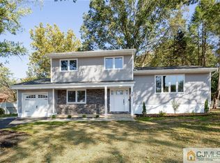 38 Shadowlawn Dr, Old Bridge, NJ 08857