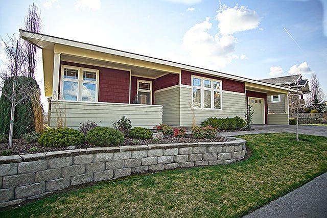 1st image of 1056 SE Crestlane Dr