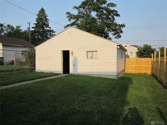 2nd image of 815 Kolping Ave