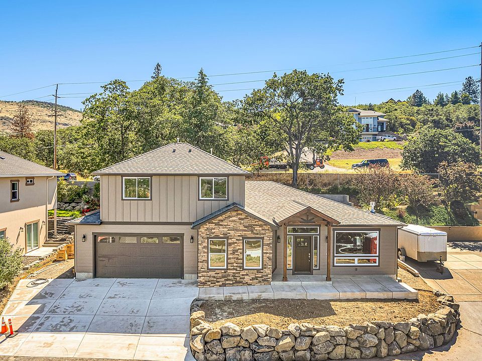 2438 Herrington Way, Medford, OR 97504 Zillow