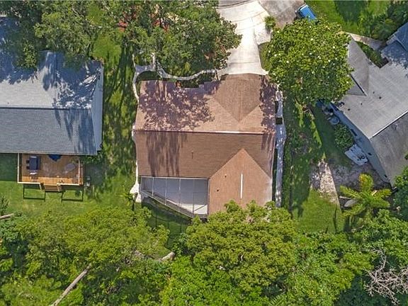3rd image of 257 Saxony Ct