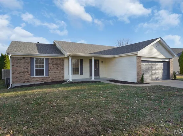 801 Haversham Dr, Saint Charles, MO 63304