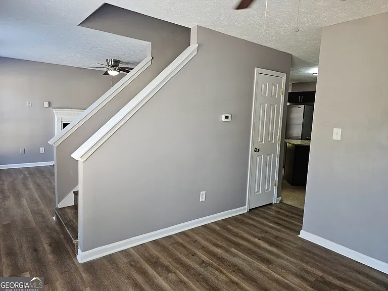 218 Preston Cir — Photo 13