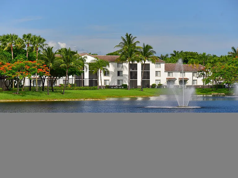 Doral West — Photo 9