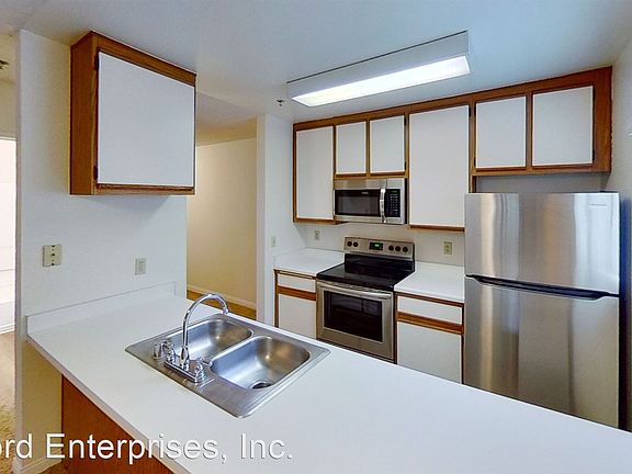5th image of 4134 4th Ave #4134