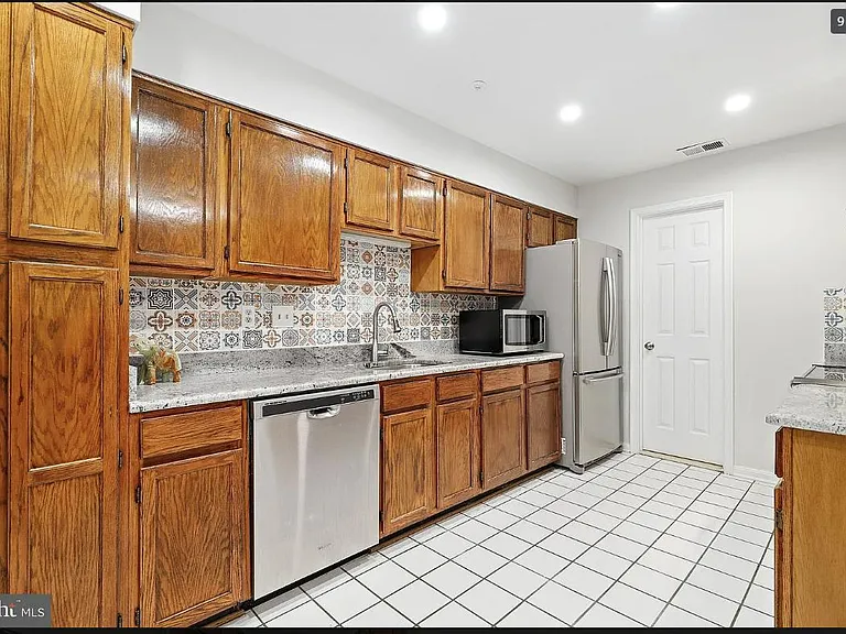 19114 Highstream Dr — Photo 8