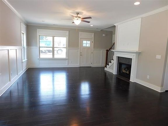 4th image of 12 Fleeman Place Dr NE