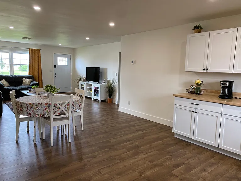 7302 N Buddy Dr — Photo 6