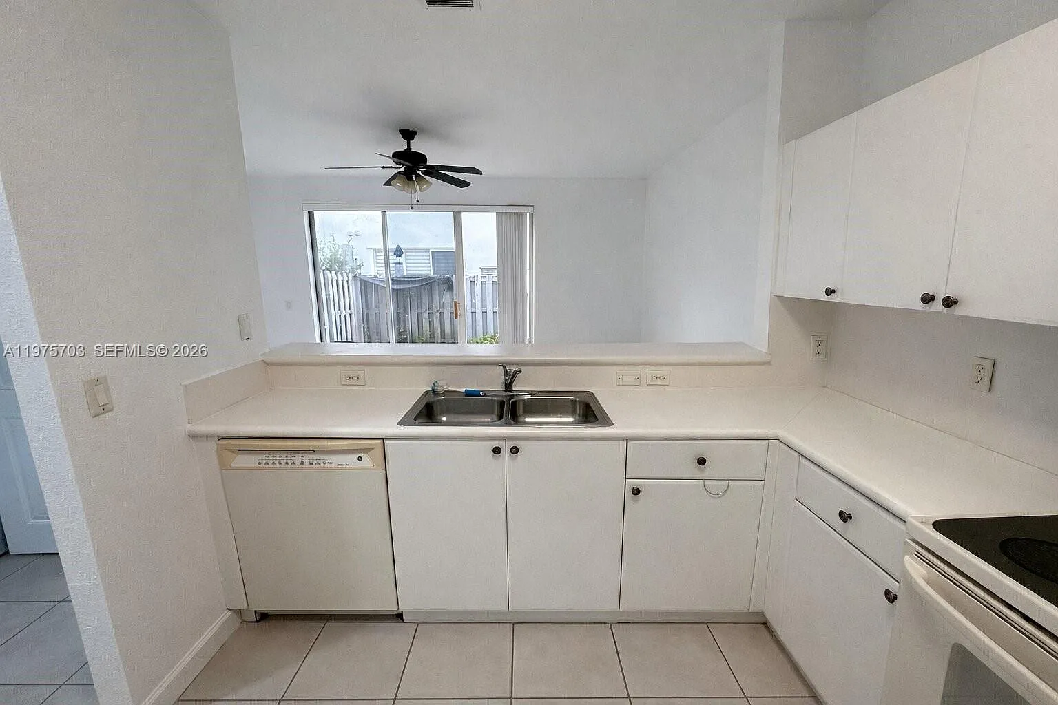 4134 SW 158th Ave — Photo 4
