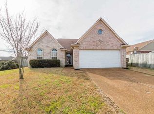 1161 Breezy Valley Dr, Cordova, TN 38018