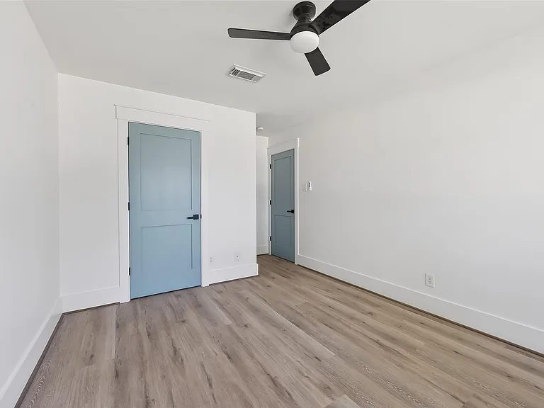 1906 Shadow Bend Dr — Photo 38