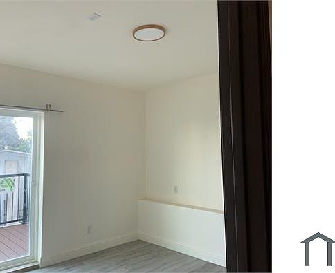 2nd image of 2058 Thomas Ave #A
