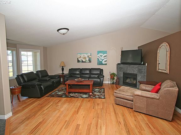 4th image of 2316 NW 8th Ave