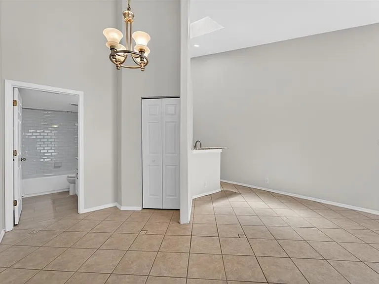 658 Green Valley Rd #B3 — Photo 8
