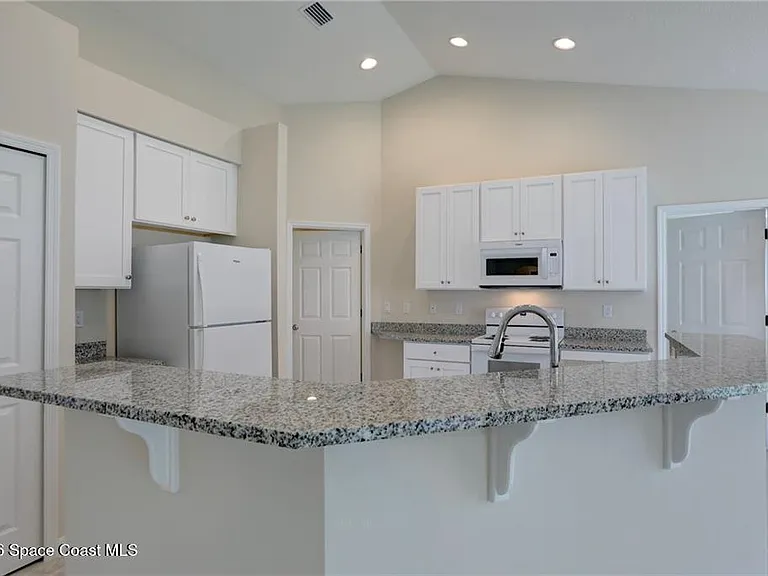 426 Lanfair Ave — Photo 16