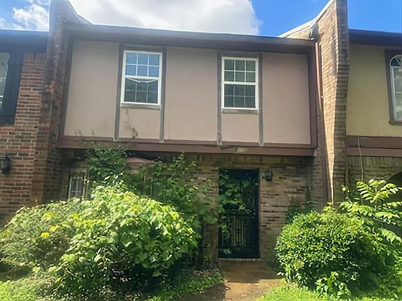 2nd image of 2105 Wooden Heart Ct #33
