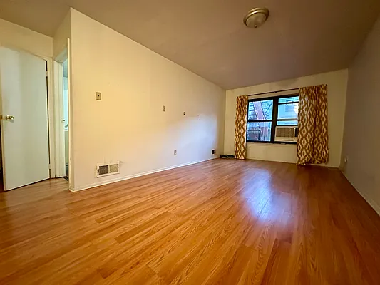 Rented by JB Mac Real Estate Inc. | media 16