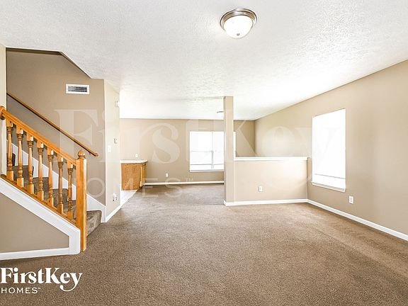 3rd image of 10694 Hoosier Ct