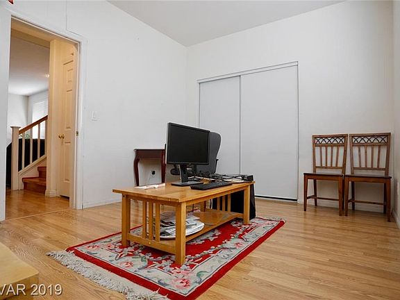 4th image of 496 Manderley Ct