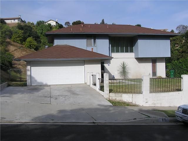 1st image of 513 Bregante Dr