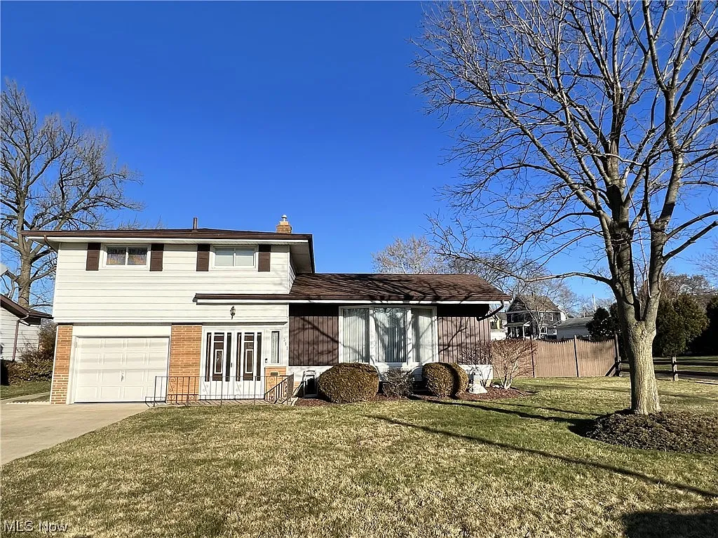 311 Shady Dr photo 1