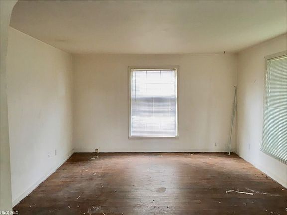 5th image of 3854 E 40th St