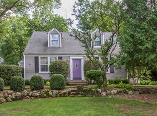 28 Andrew Ave, Oakland, NJ 07436