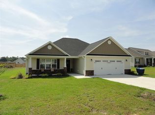 124 Prelude Dr, Richlands, NC 28574
