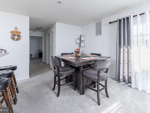 5th image of 125 Lionheart Ln