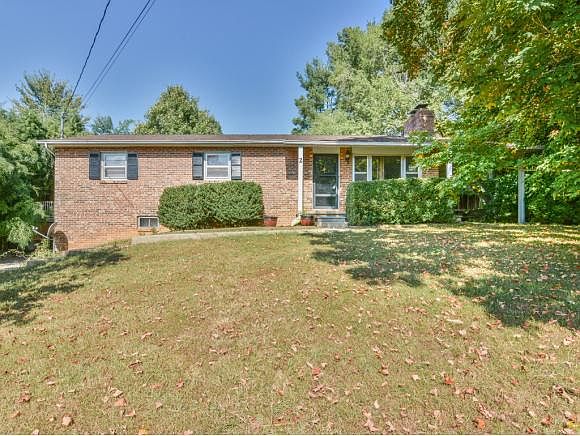 1st image of 2 Haven Ln